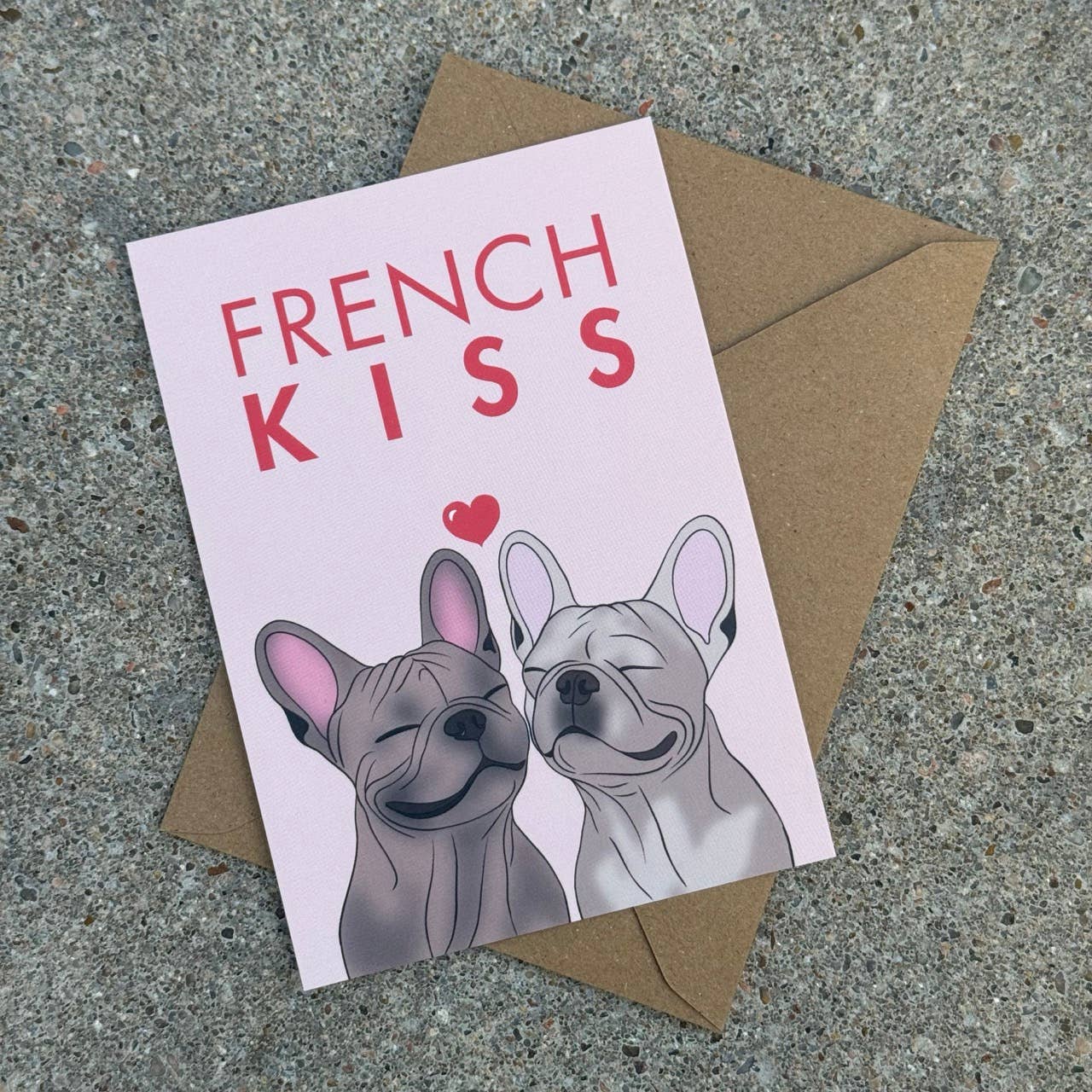 LOLLYPOPARTSTUDIO - Carte Bouledogue Français « French Kiss »
